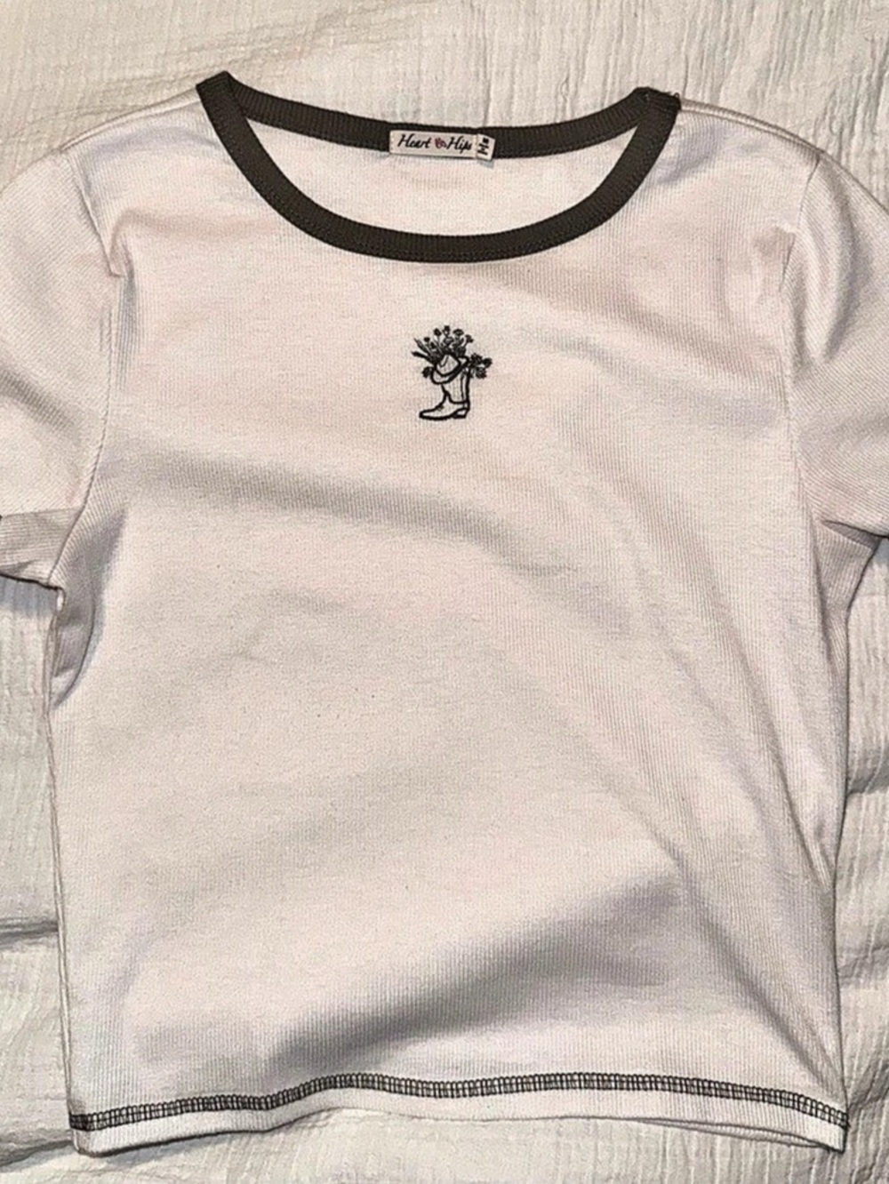 Heart of Hips Graphic Ringer Tee in White & Gray Size Medium Like New